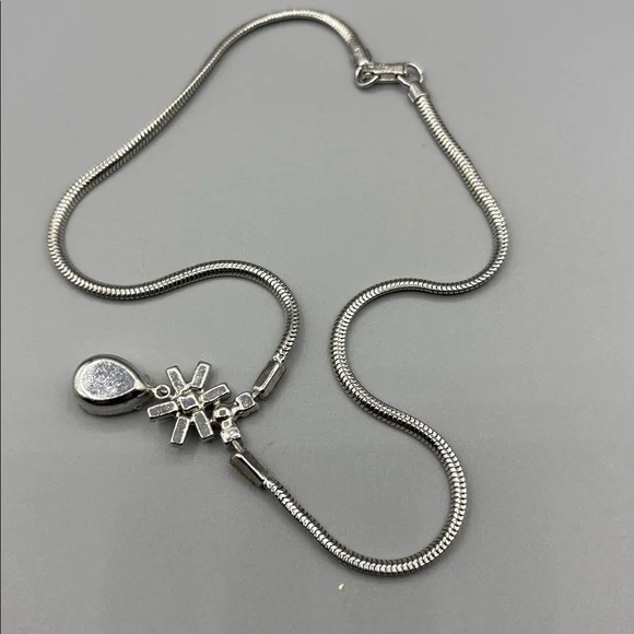 Gorgeous Vintage Leo Glass Crystal Necklace JP277 - Picture 6 of 8